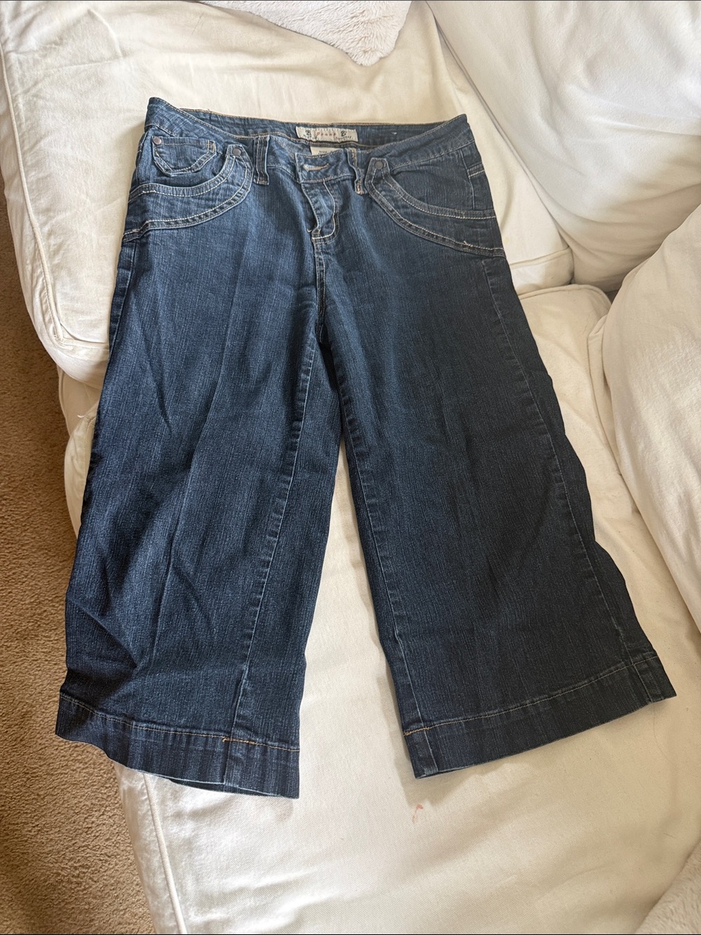 Blue Band Women’s Capris Jeans Size 9/55 Dark Wash Stretch Denim